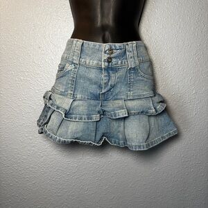 Vintage Women’s Y2K denim ruffle mini skirt size 3/S light wash layer low rise
